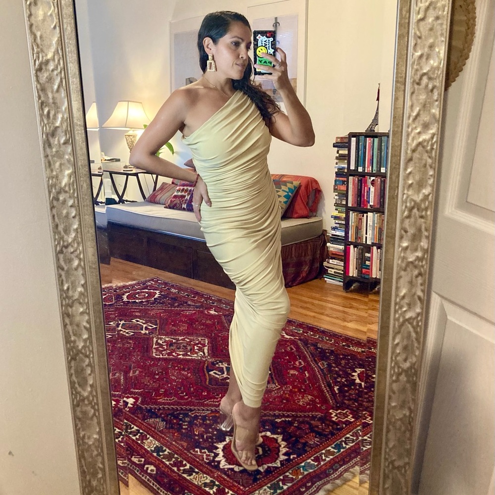 Norma Kamali Diana Gown in Blonde XS never worn with tags 🏷